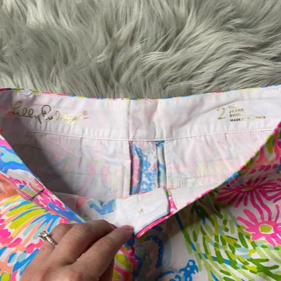 NWT LILLY Pulitzer Jayne Shorts - Lovers Coral - Picture 2 of 3